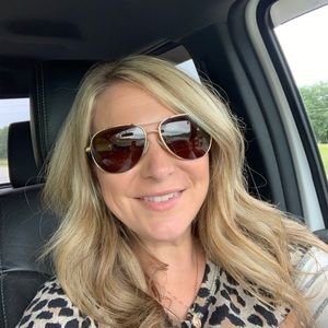 Meet your Posher, Nellie